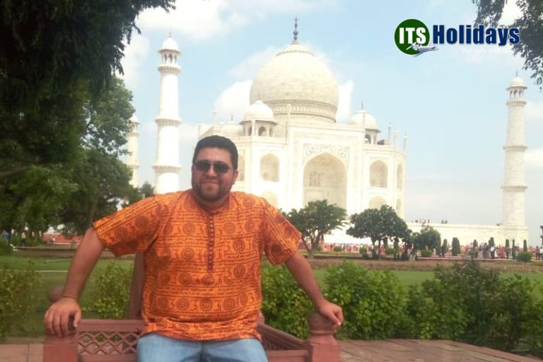 Same Day Taj Mahal Tour from Delhi by car