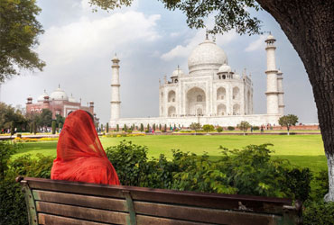 taj-mahal-tour-by-gatimaan-train